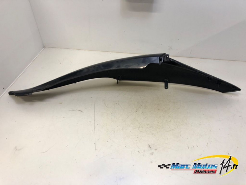 CACHE LATERAL DROIT HONDA 125 PCX 2013