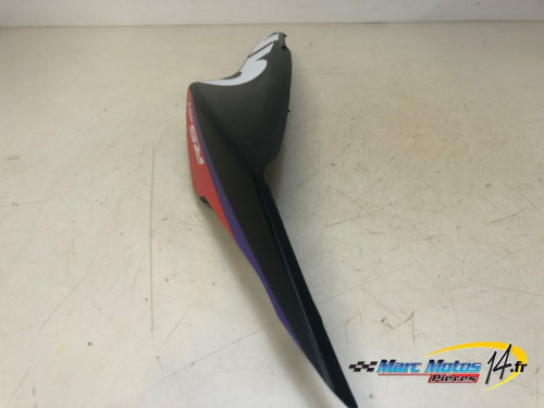 CACHE LATERAL DROIT APRILIA 457 RS 2024