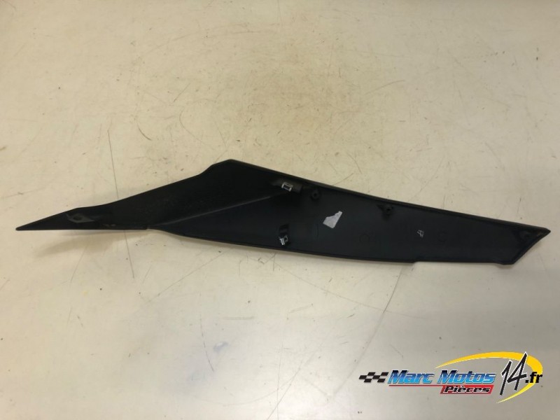 CACHE LATERAL GAUCHE APRILIA 457 RS 2024