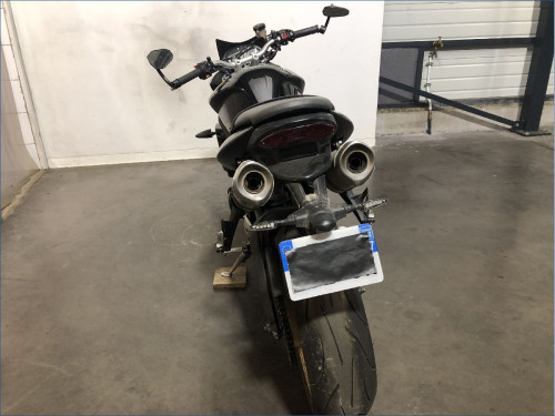 TRIUMPH 675 STREET TRIPLE R ABS