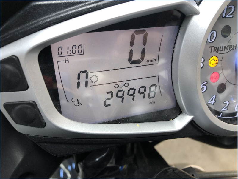 TRIUMPH 675 STREET TRIPLE R ABS