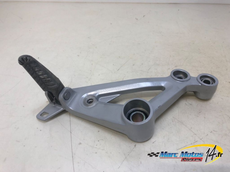 PLATINE AVANT GAUCHE APRILIA 457 RS 2024