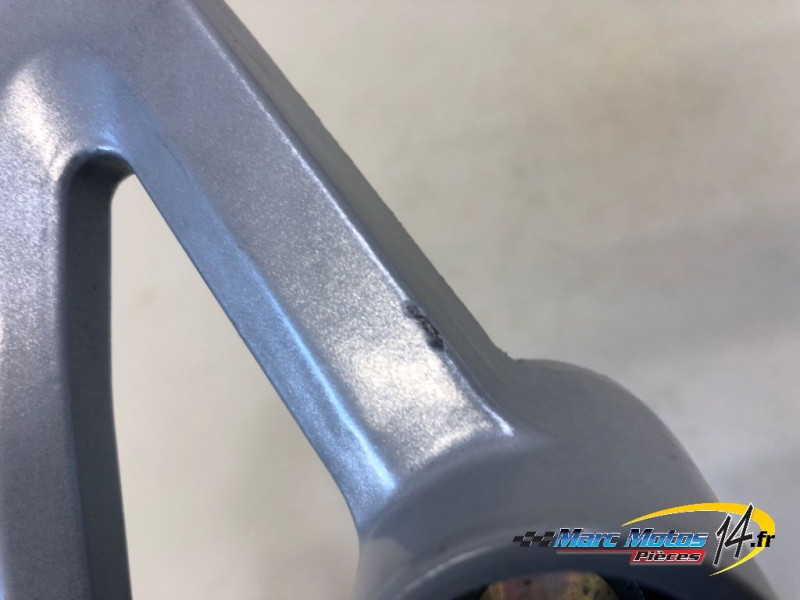 PLATINE AVANT GAUCHE APRILIA 457 RS 2024