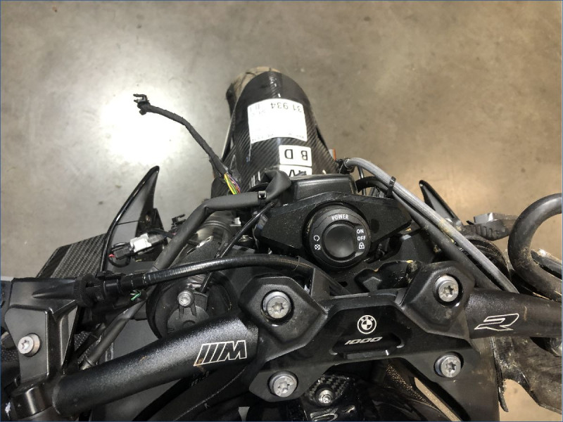 BMW M1000R 