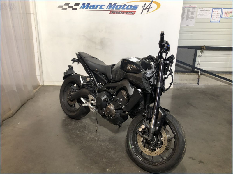 YAMAHA MT09 