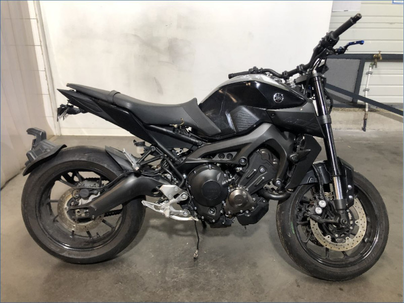 YAMAHA MT09 