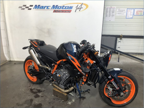 KTM 890 DUKE R