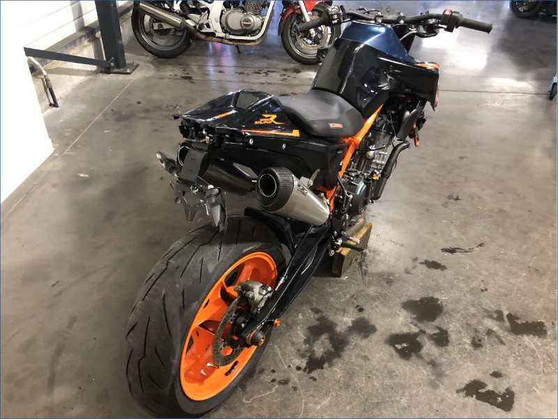 KTM 890 DUKE R