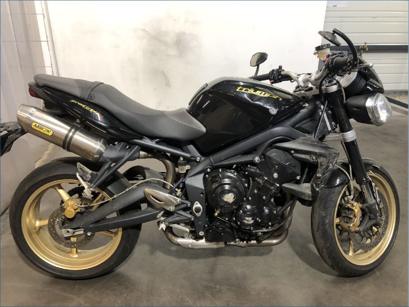 TRIUMPH 675 STREET TRIPLE R ABS