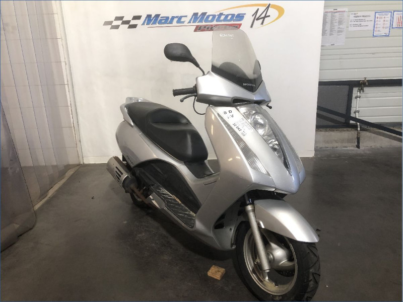 HONDA 125 PANTHEON 