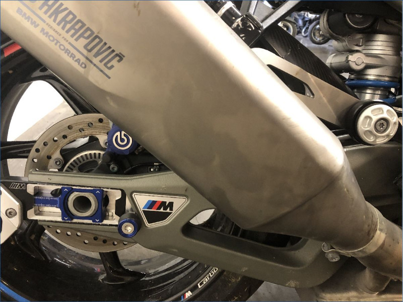 BMW M1000R 