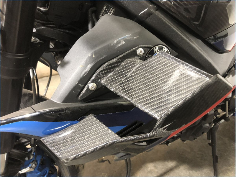 BMW M1000R 
