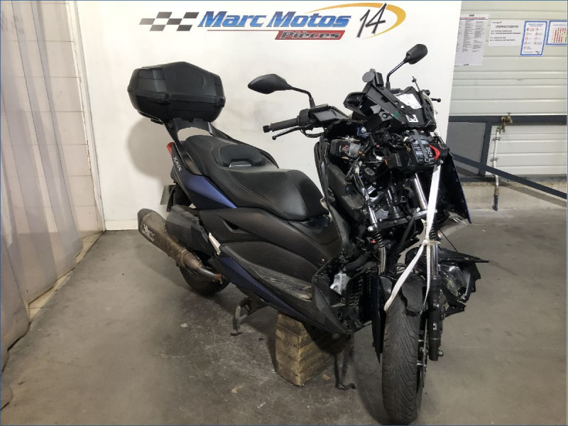 YAMAHA 400 XMAX 