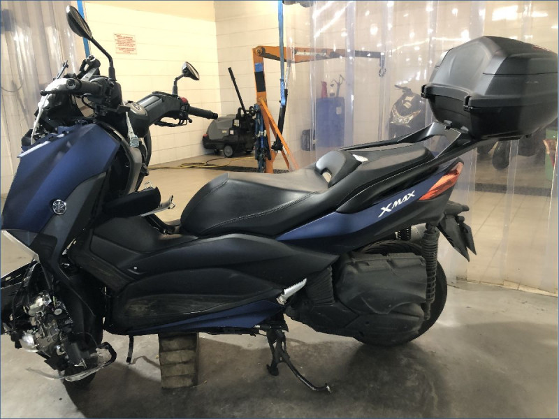 YAMAHA 400 XMAX 