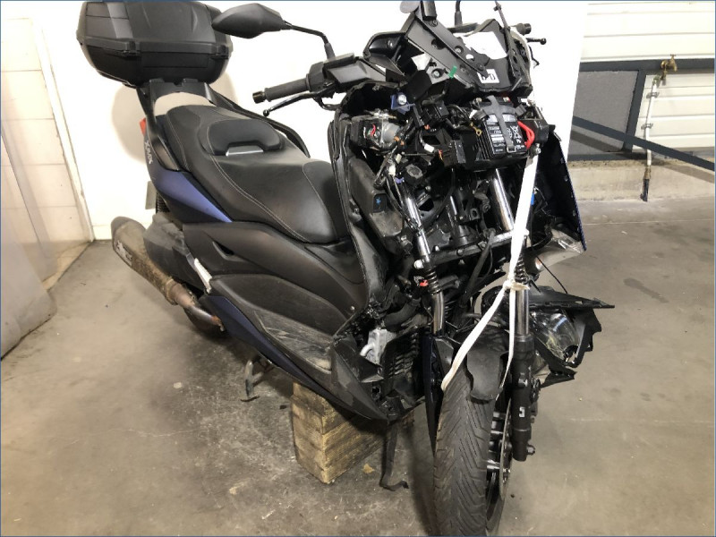 YAMAHA 400 XMAX 