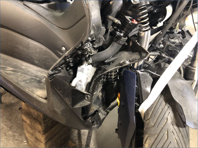 YAMAHA 400 XMAX 