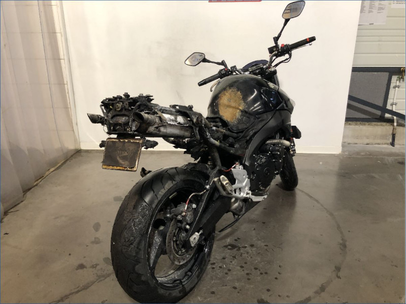 SUZUKI 600 GSR 