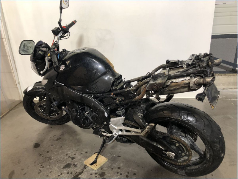 SUZUKI 600 GSR 