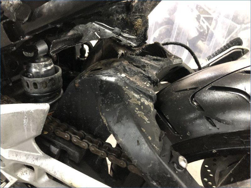 SUZUKI 600 GSR 