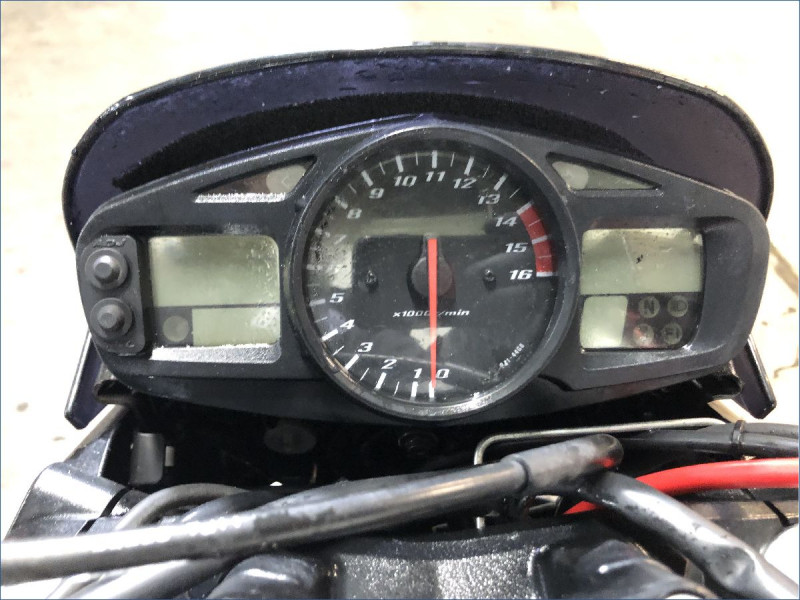 SUZUKI 600 GSR 