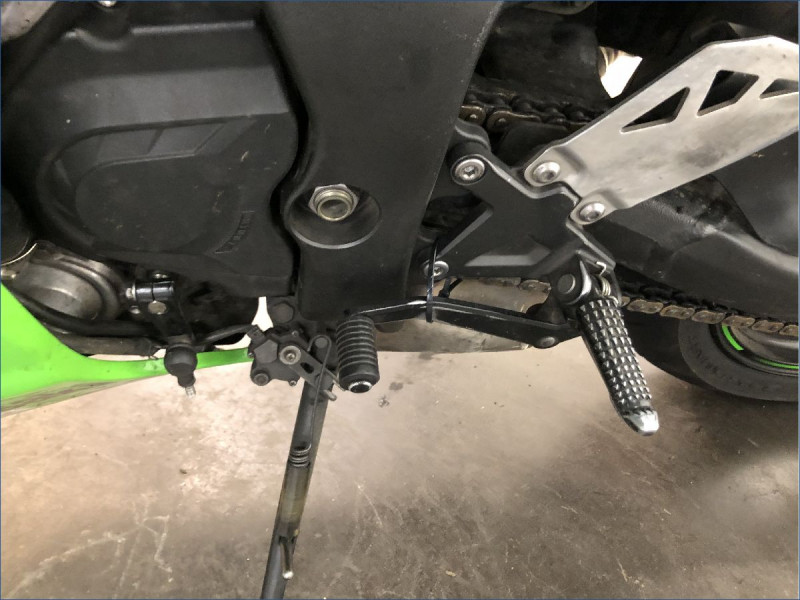 KAWASAKI ZX10R 