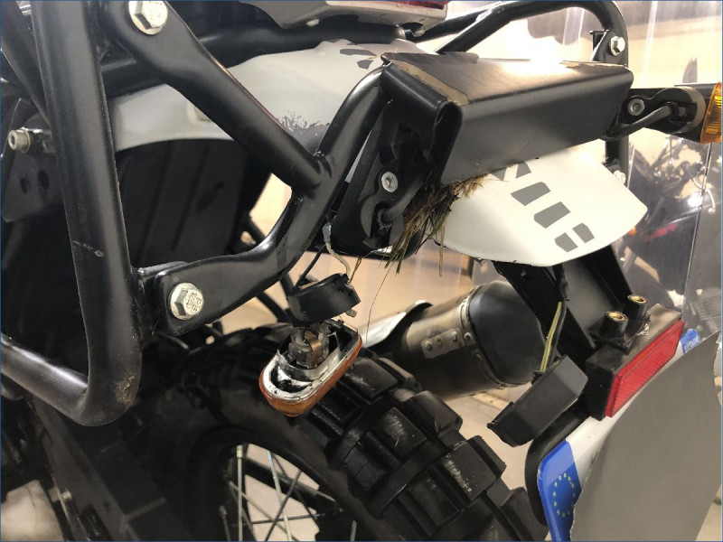 ROYAL ENFIELD 400 HIMALAYAN 