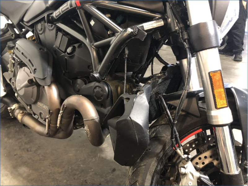 DUCATI 821 MONSTER 