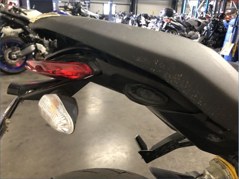 DUCATI 821 MONSTER 