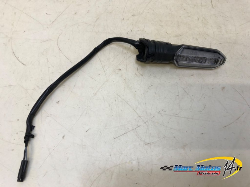 CLIGNOTANT AVANT DROIT HONDA CBR650R 2024