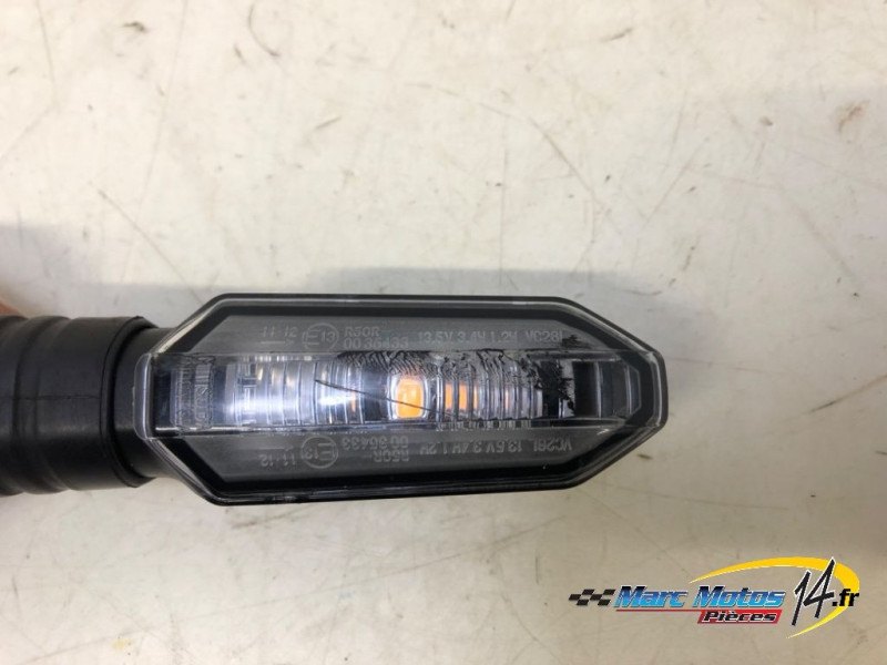 CLIGNOTANT AVANT DROIT HONDA CBR650R 2024