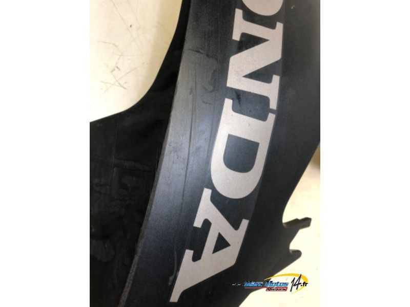 DEMI SABOT DROIT HONDA CBR650R 2024