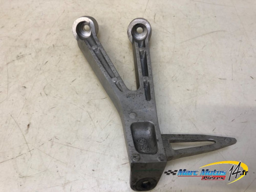 PLATINE ARRIERE DROITE HONDA CBR650R 2024