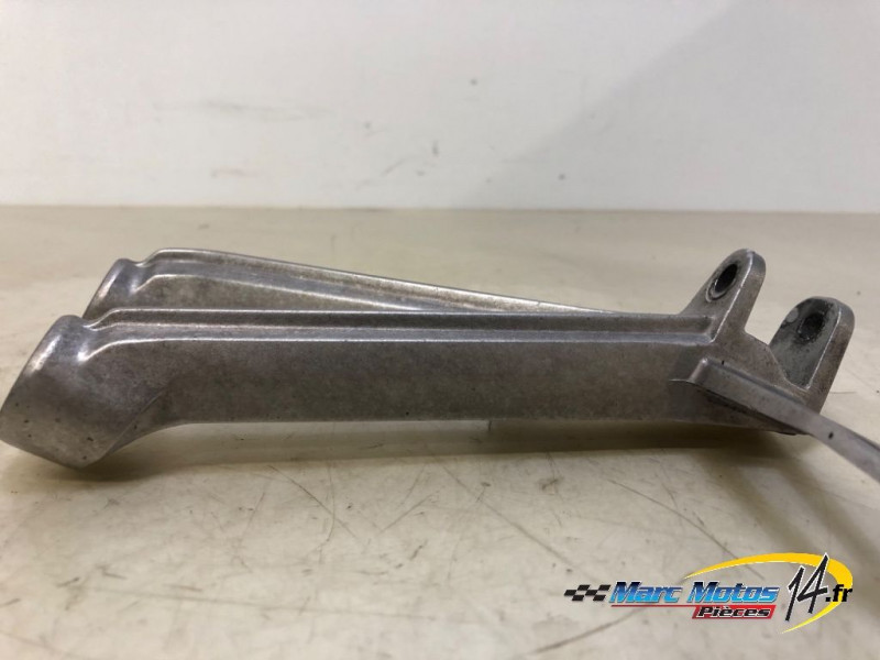 PLATINE ARRIERE DROITE HONDA CBR650R 2024
