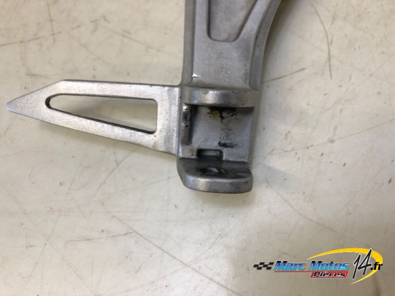 PLATINE ARRIERE DROITE HONDA CBR650R 2024