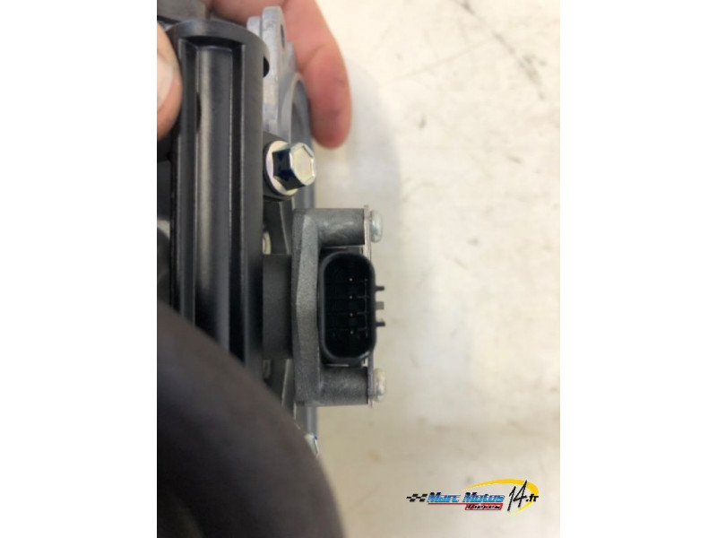 RAMPE D'INJECTION HONDA CBR650R 2024