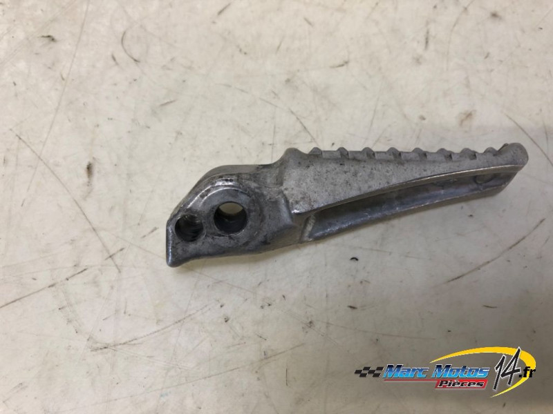 REPOSE-PIED ARRIERE GAUCHE HONDA CBR650R 2024