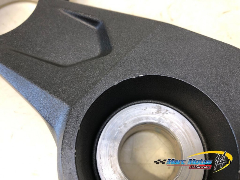 TE DE FOURCHE SUPERIEUR HONDA CBR650R 2024