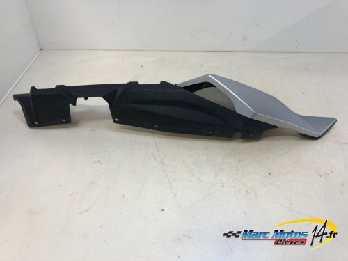 CACHE LATERAL DROIT YAMAHA MT09 TRACER GT 2018