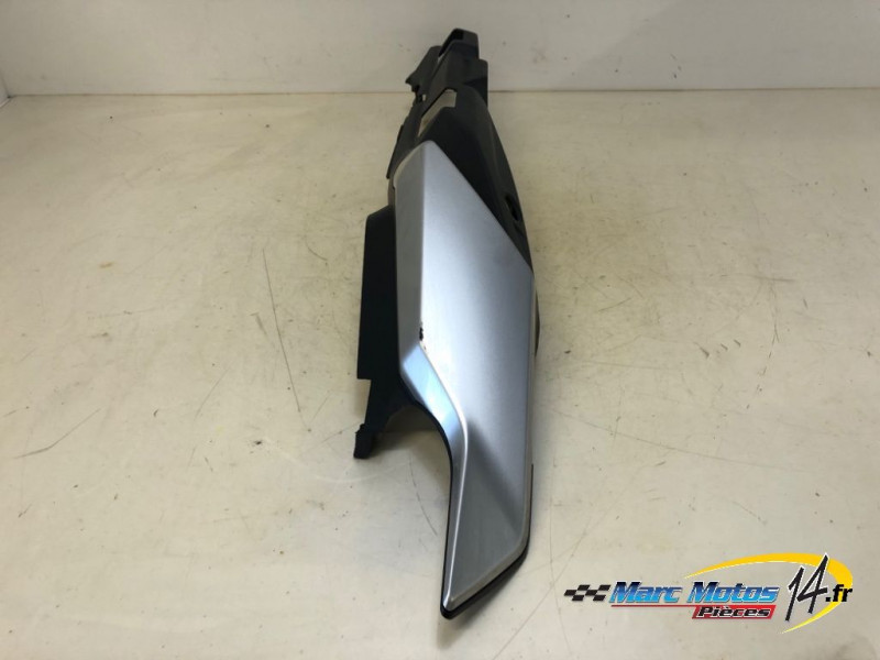 CACHE LATERAL GAUCHE YAMAHA MT09 TRACER GT 2018