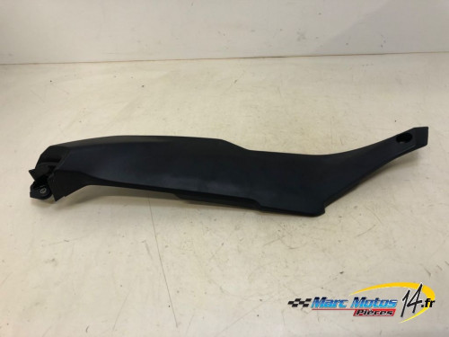 CACHE LATERAL INTERMEDIAIRE DROIT YAMAHA MT09 TRACER GT 2018