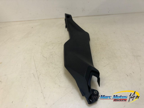 CACHE LATERAL INTERMEDIAIRE DROIT YAMAHA MT09 TRACER GT 2018