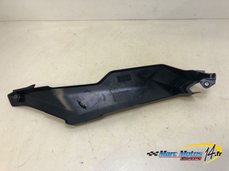 CACHE LATERAL INTERMEDIAIRE DROIT YAMAHA MT09 TRACER GT 2018
