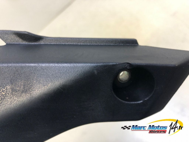 CACHE LATERAL INTERMEDIAIRE DROIT YAMAHA MT09 TRACER GT 2018