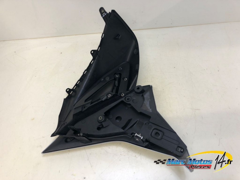 ECOPE DE RESERVOIR DROITE YAMAHA MT09 TRACER GT 2018