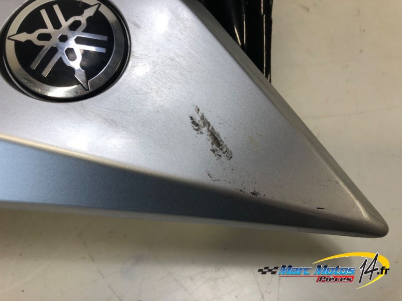 ECOPE DE RESERVOIR DROITE YAMAHA MT09 TRACER GT 2018