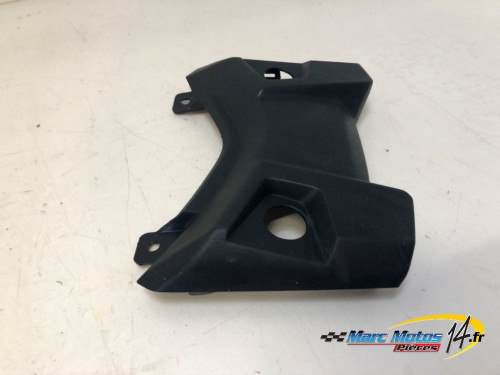 JONCTION ARRIERE DE CACHES LATERAUX YAMAHA MT09 TRACER GT 2018