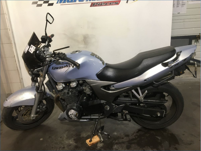 KAWASAKI ZR7 N