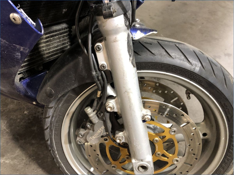 TRIUMPH 955 SPRINT ST
