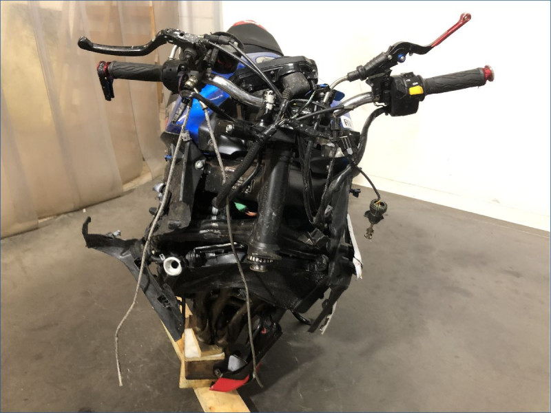 SUZUKI 750 GSR 