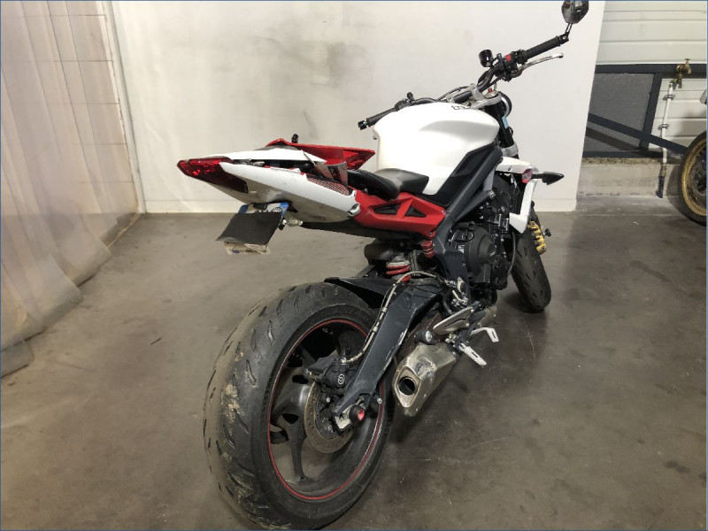 TRIUMPH 675 STREET TRIPLE R ABS